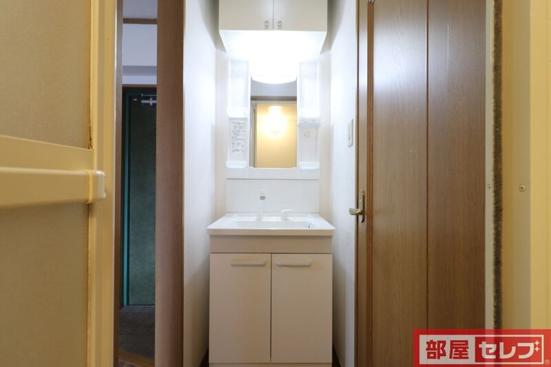 洗面設備　独立洗面台です。