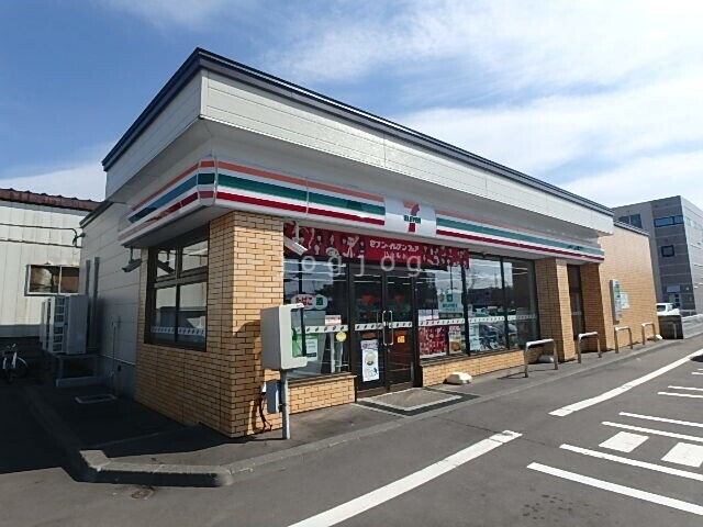 コンビニ　セブンイレブン苫小牧元中野店（コンビニ）まで176m