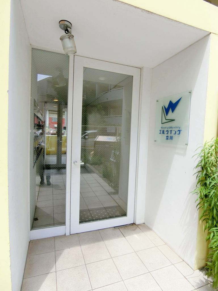 エントランス　エントランス