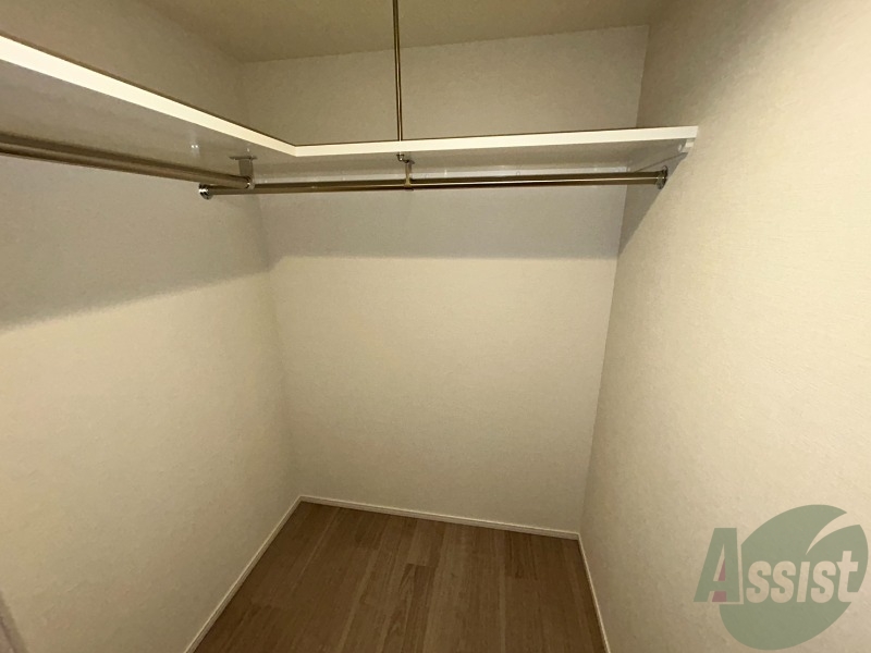 収納　各部屋にクローゼットがあり衣服や荷物をしまっておけます。