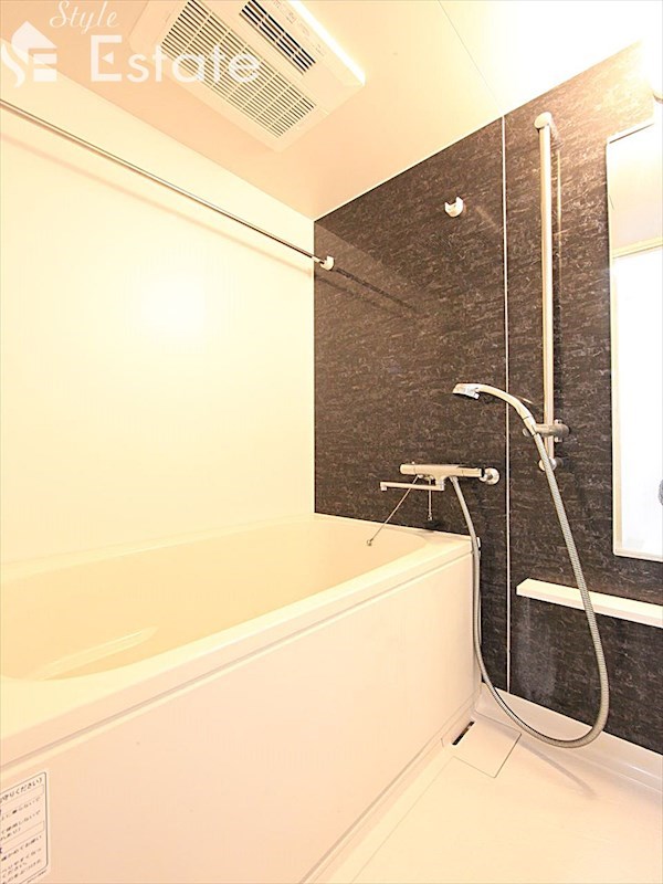 バス・シャワールーム　バスルーム