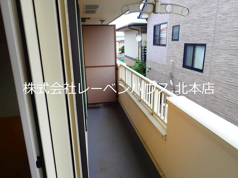バルコニー　同物件角部屋参考写真