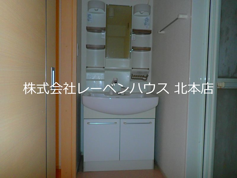洗面設備　同物件角部屋参考写真