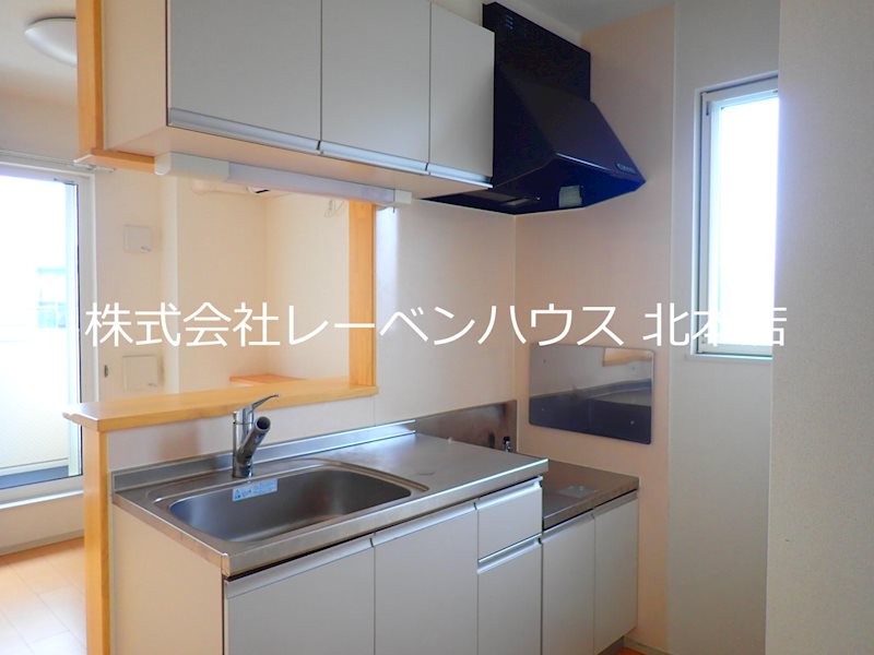 キッチン　同物件角部屋参考写真