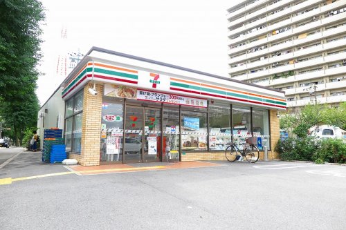 コンビニ　セブン－イレブン 大阪新北島４丁目店（コンビニ）まで358m