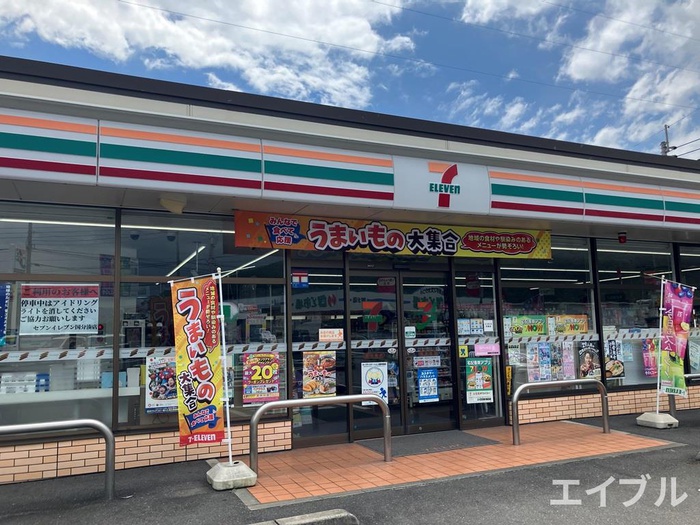 コンビニ　セブンイレブン国分湊店（コンビニ）まで698m