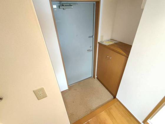 玄関　＊別号室の写真です