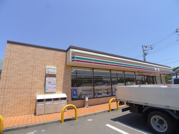 コンビニ　セブンイレブン（コンビニ）まで350m