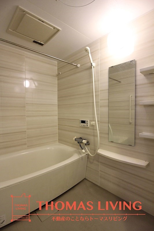 バス・シャワールーム　足の伸ばせる広々浴槽♪