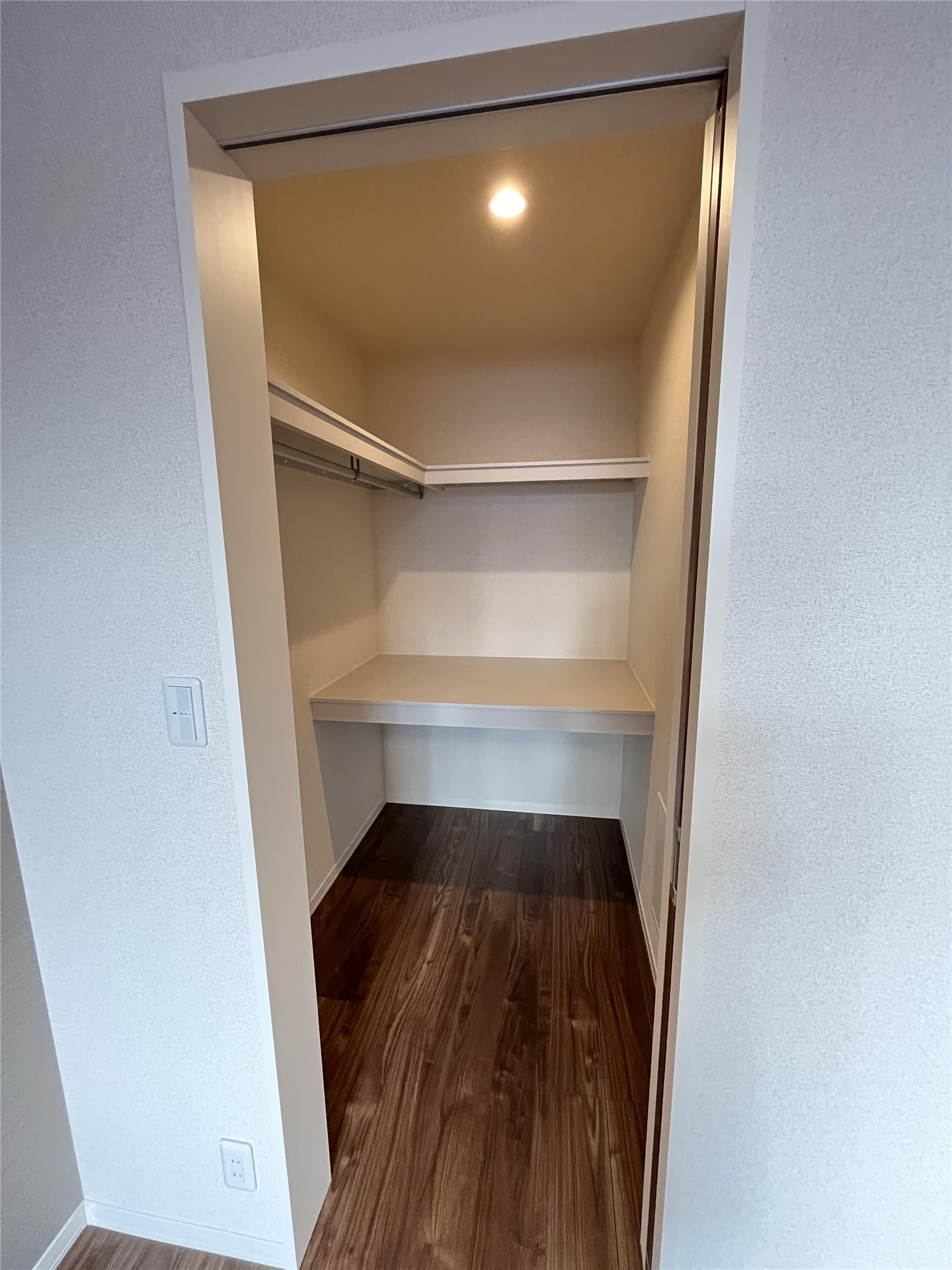 収納　ウォークインクローゼット