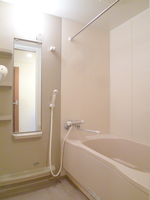 バス・シャワールーム　追い焚き機能付き