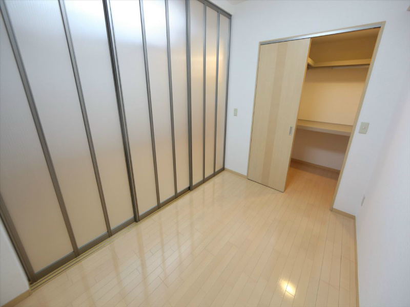 その他部屋・スペース　洋室4.6帖　ウォークインクローゼット（収納充実してます）