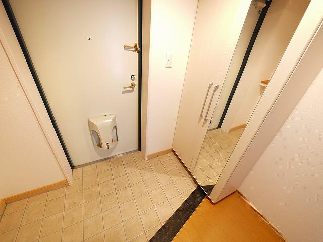 玄関　シンプルで使いやすい玄関です