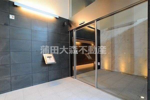 エントランス　防犯カメラTVモニター付オートロック宅配BOXメールBOX管