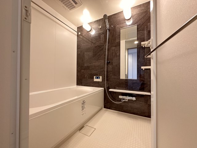バス・シャワールーム　同一タイプです。