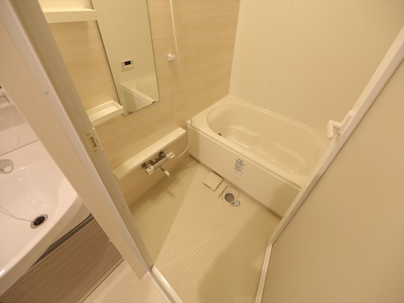 バス・シャワールーム　浴室暖房乾燥機付き　追い炊き・オートバス機能付お風呂