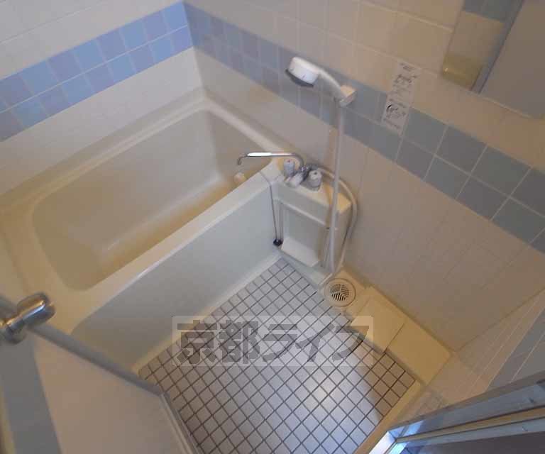 バス・シャワールーム　シャワー付きです。