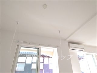 その他設備　室内物干し・エアコン