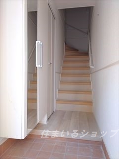 玄関　ミラー付き大型シューズボックス