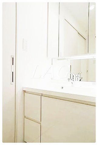 洗面設備　独立洗面台です。