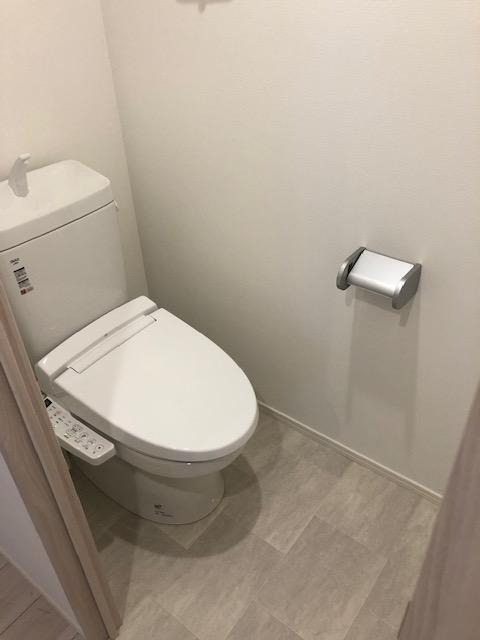 トイレ　別号室