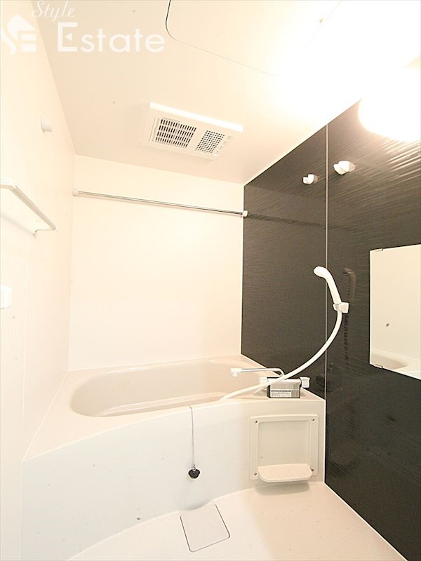 バス・シャワールーム　バスルーム