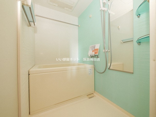 バス・シャワールーム　画像と現状が異なる場合は現状優先となります。