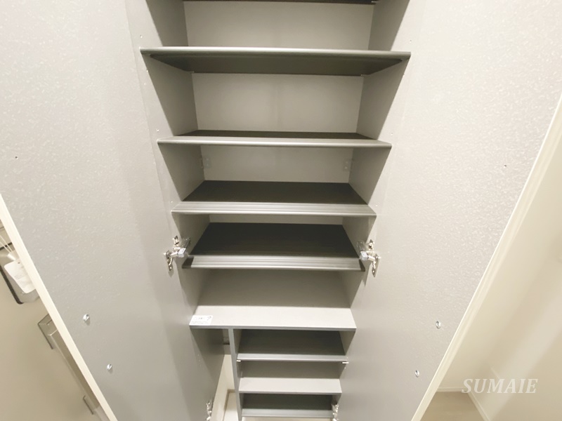 収納　シューズボックスです☆