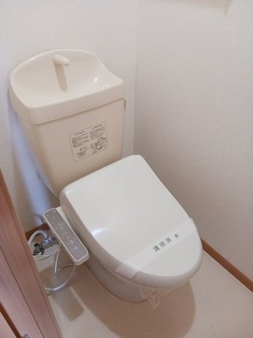 トイレ　ゆったりとした空間のトイレです