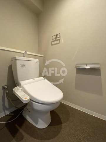 トイレ　EL-Sia Umekita(エルシアウメキタ) 　温水洗浄