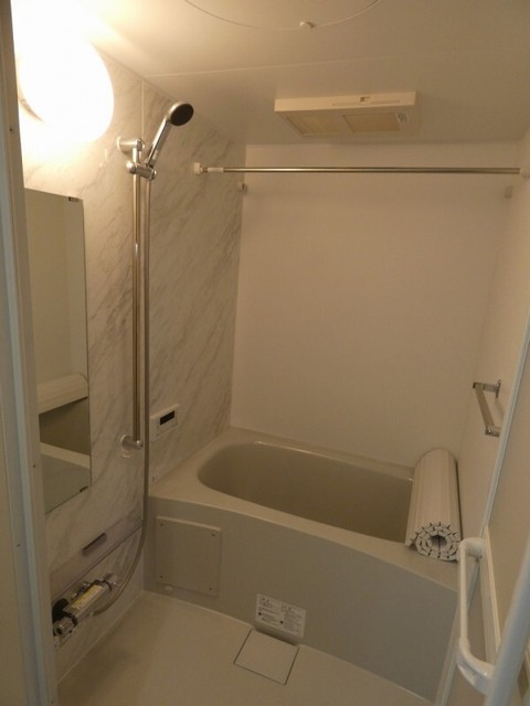 バス・シャワールーム　バスルーム