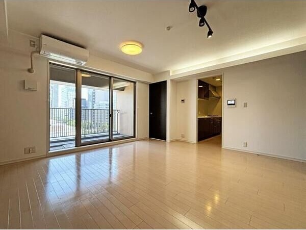 居室・リビング　※写真は同じマンションの違う部屋のものになります。