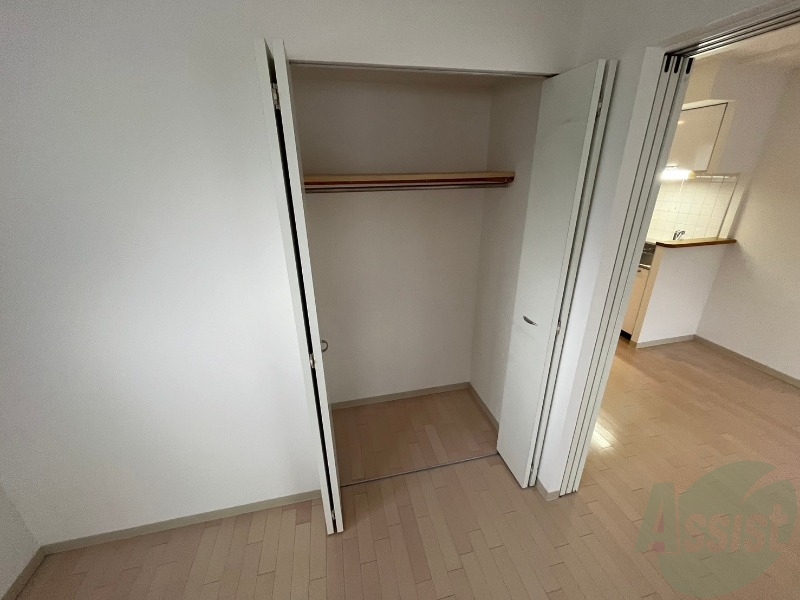収納　寝室の収納です。部屋がすっきり片付きます。