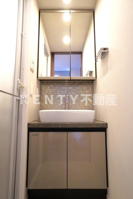 洗面設備　広い洗面スペース