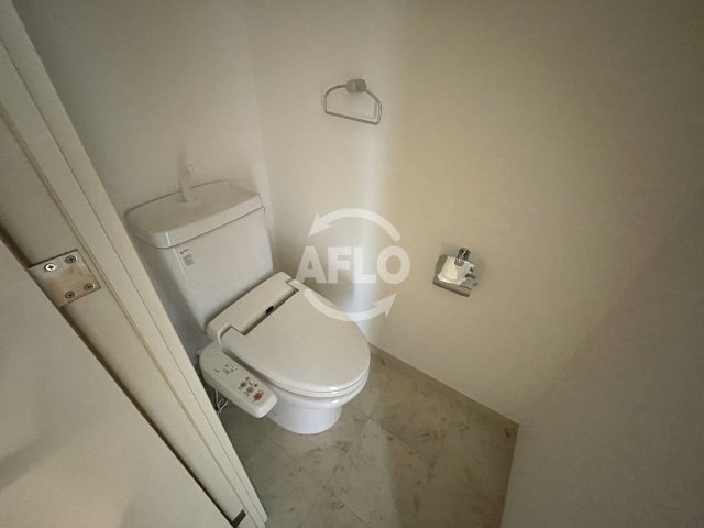 トイレ　ルクレ阿波座レジデンス　トイレ