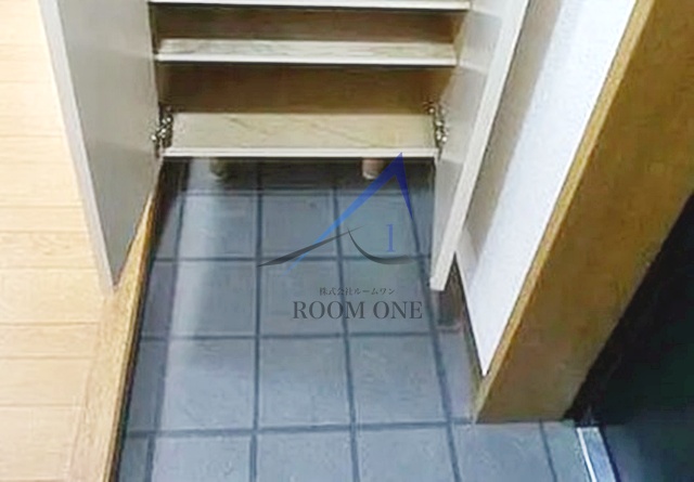 玄関　玄関です。