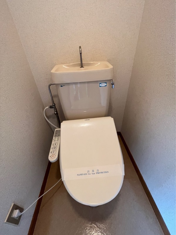 トイレ　※他部屋写真使用