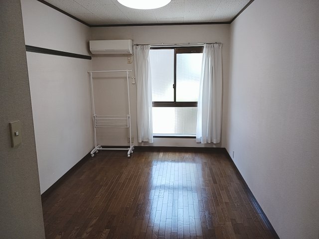 居室・リビング　ゆったりとした居間です