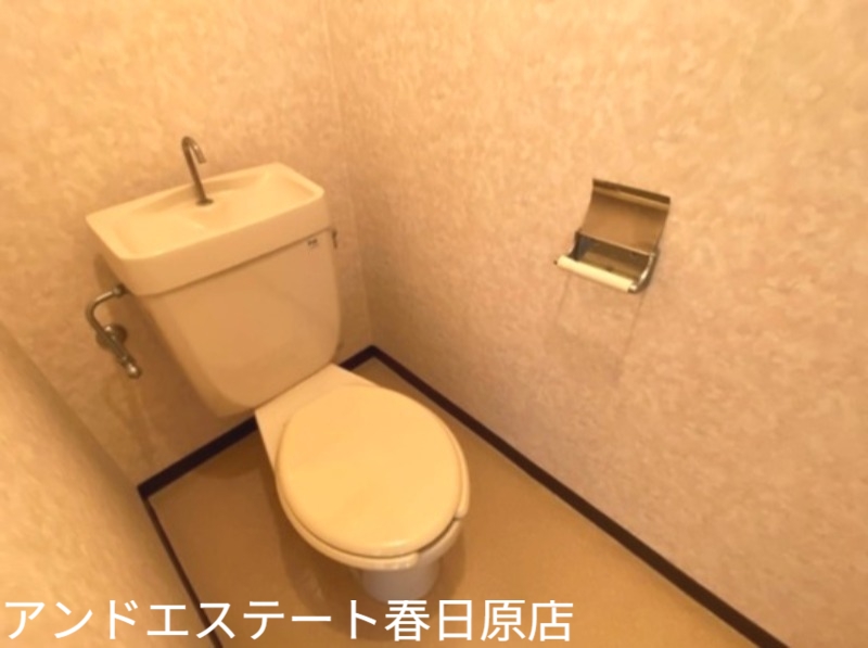 トイレ　別号室の写真です