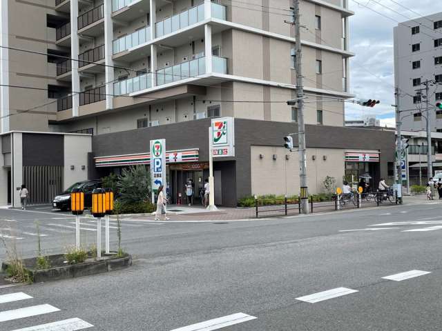 コンビニ　セブンイレブン（コンビニ）まで1430m