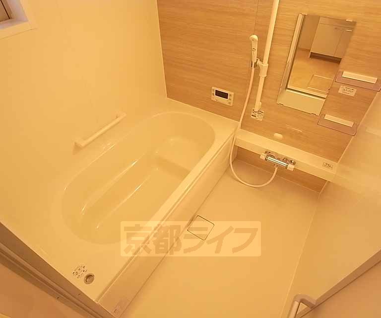 バス・シャワールーム　大きくゆったり浸かれるお風呂です。