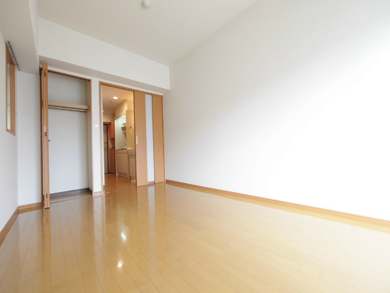 収納　洋室8.3帖　クローゼット（収納充実してます）