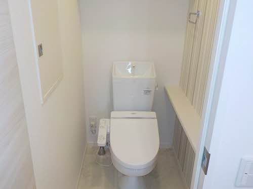 トイレ　トイレ