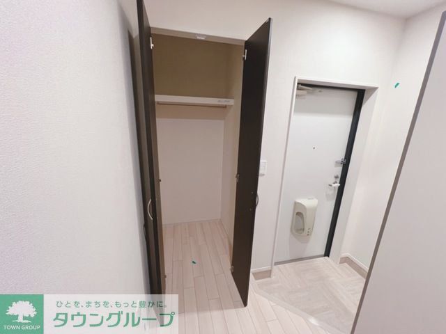 玄関　お問合せはタウンハウジングまで！※現地待合わせ相談可能