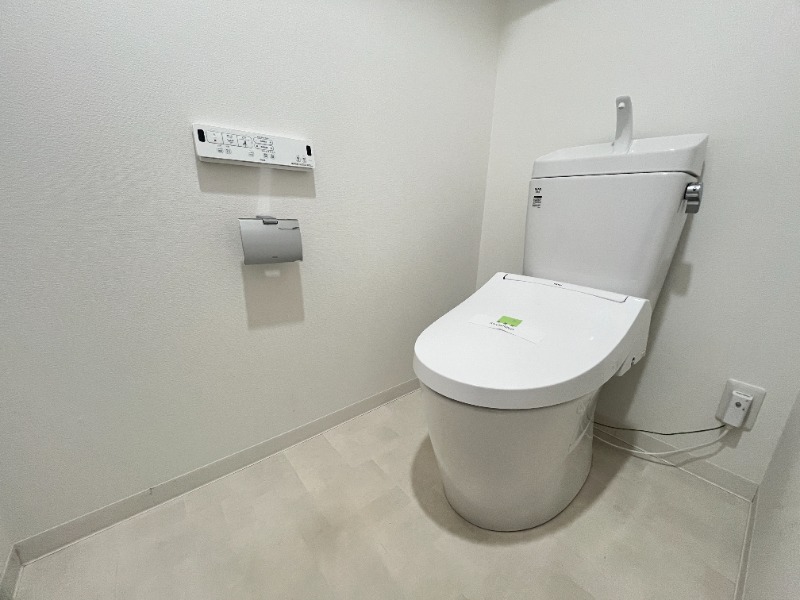 トイレ　別号室