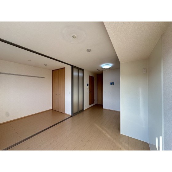 居室・リビング　※同仕様、別の部屋の写真です