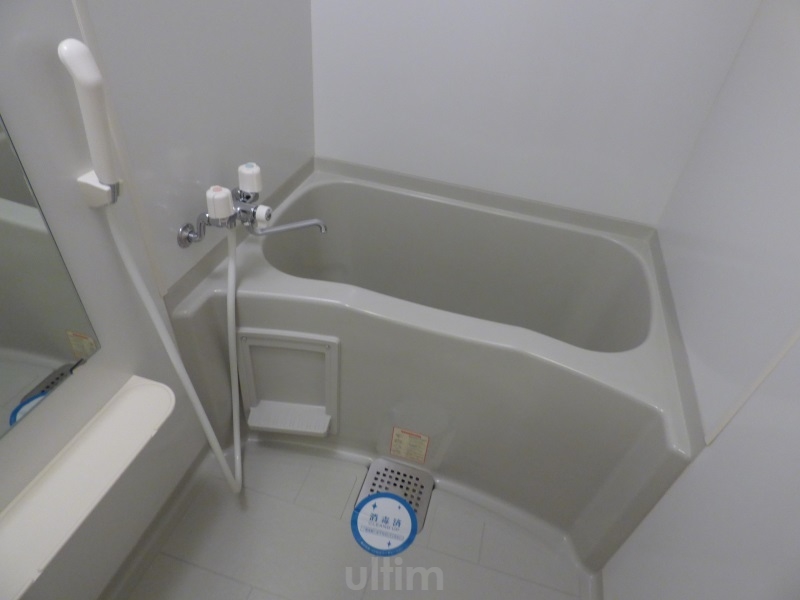 バス・シャワールーム　※別のお部屋の写真です