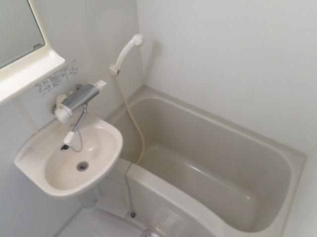 バス・シャワールーム　バスルーム