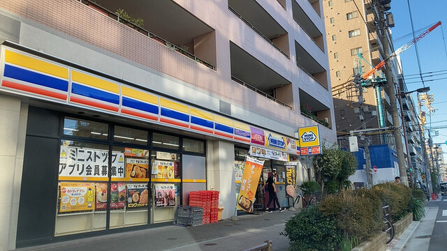 コンビニ　ミニストップ（コンビニ）まで70m