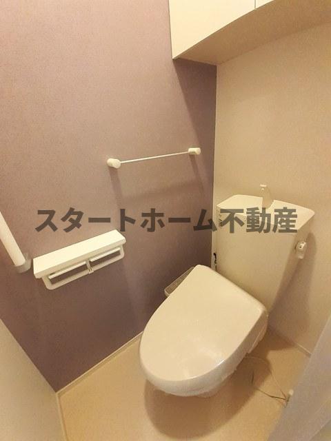 トイレ　落ち着いたトイレです